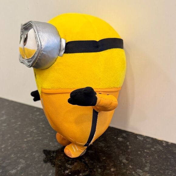 Minions Kung Fu Bob Plush The Rise of Gru 7" Yellow New-Illumination - Picture 3 of 6